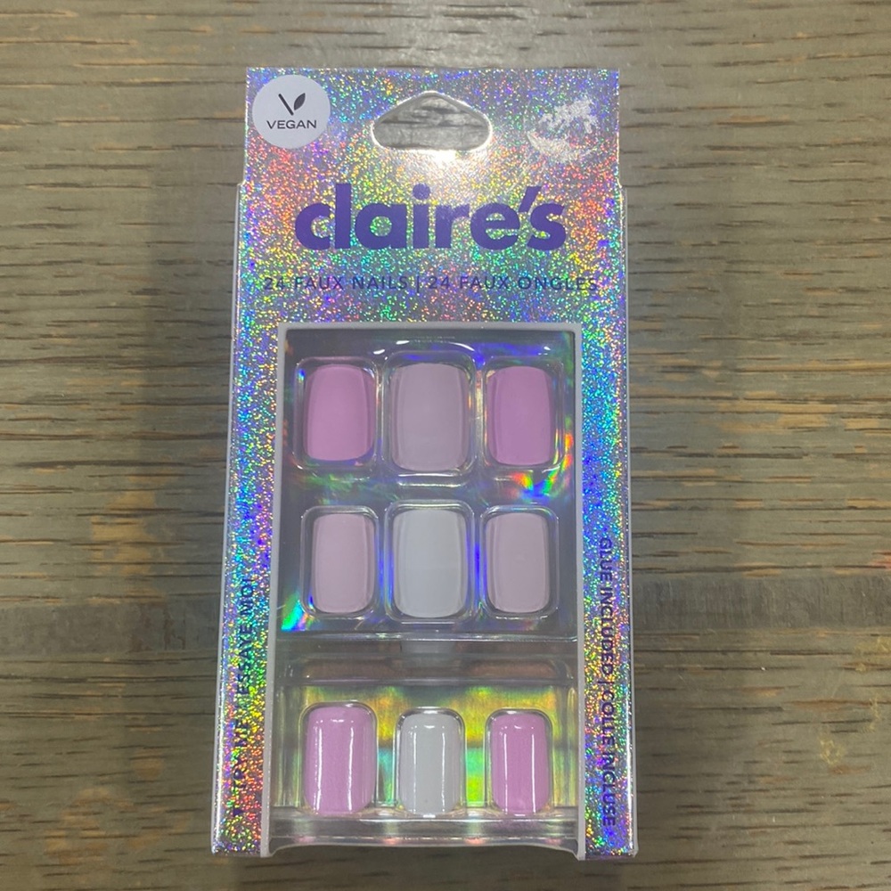 Claires 24 glue on nails